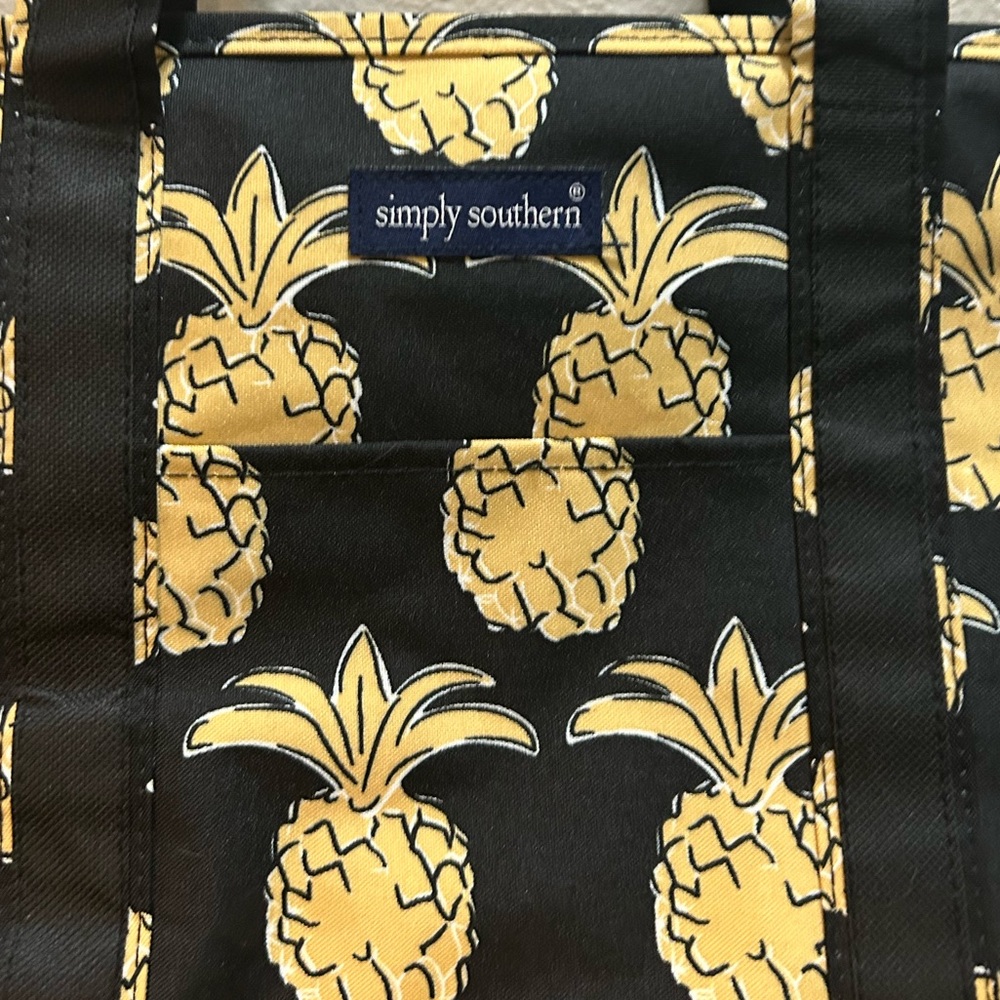 🍍Simply Southern Black and Gold Pineapple Tote Bag🍍 - Picture 3 of 7